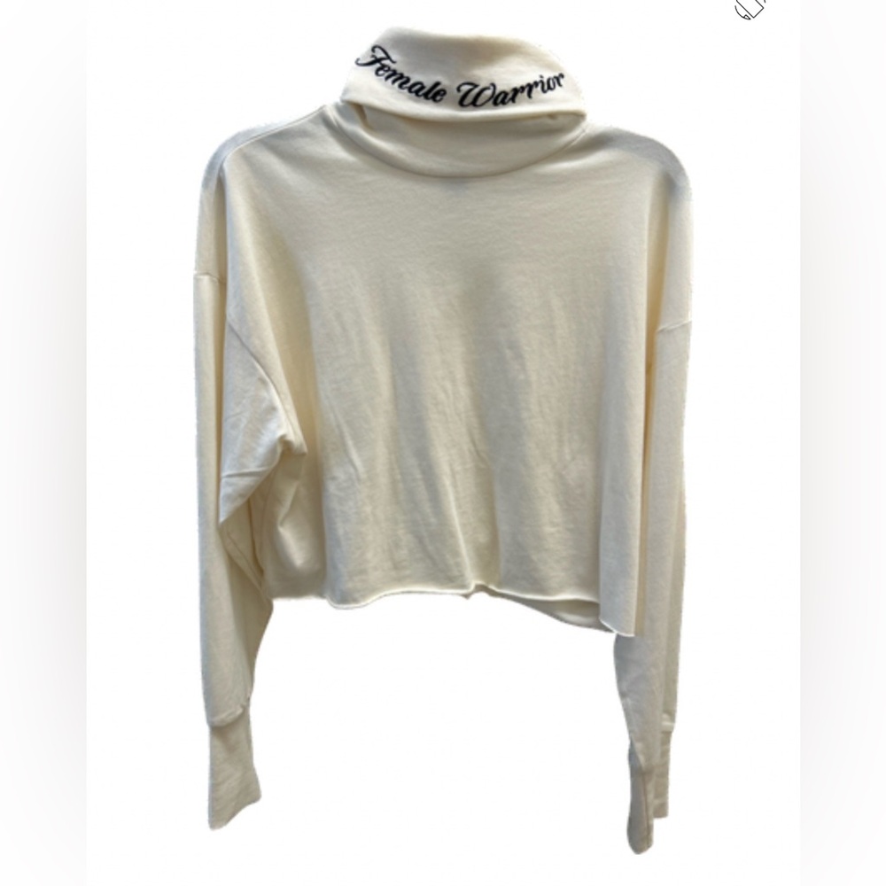 Forever 21 long sleeve turtle neck top. Women’s size small